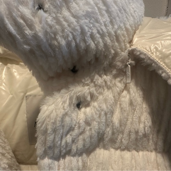 Moncler White Daos Faux-Fur Down Jacket 00 - Picture 7 of 10